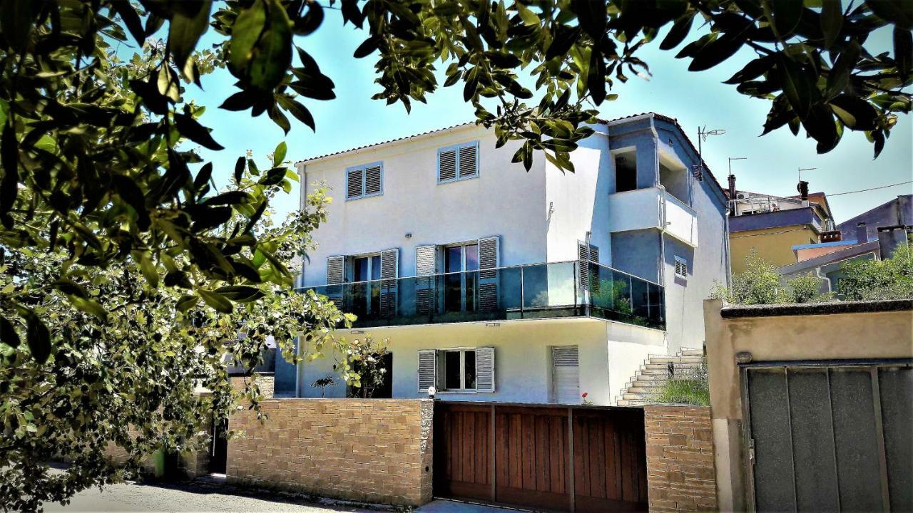 Apartments Ena Zara Esterno foto