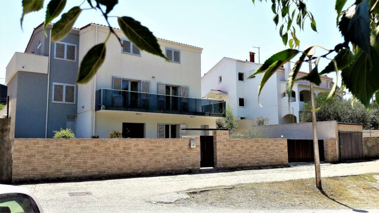 Apartments Ena Zara Esterno foto